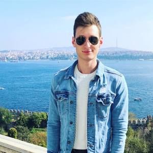 Meet your Posher, Warner